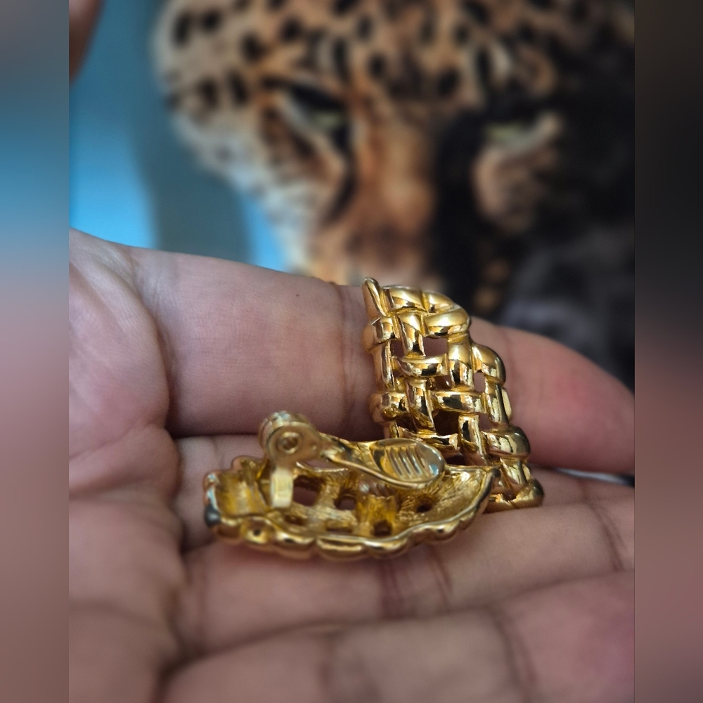 Monet 1985 Gold Woven Link Earrings